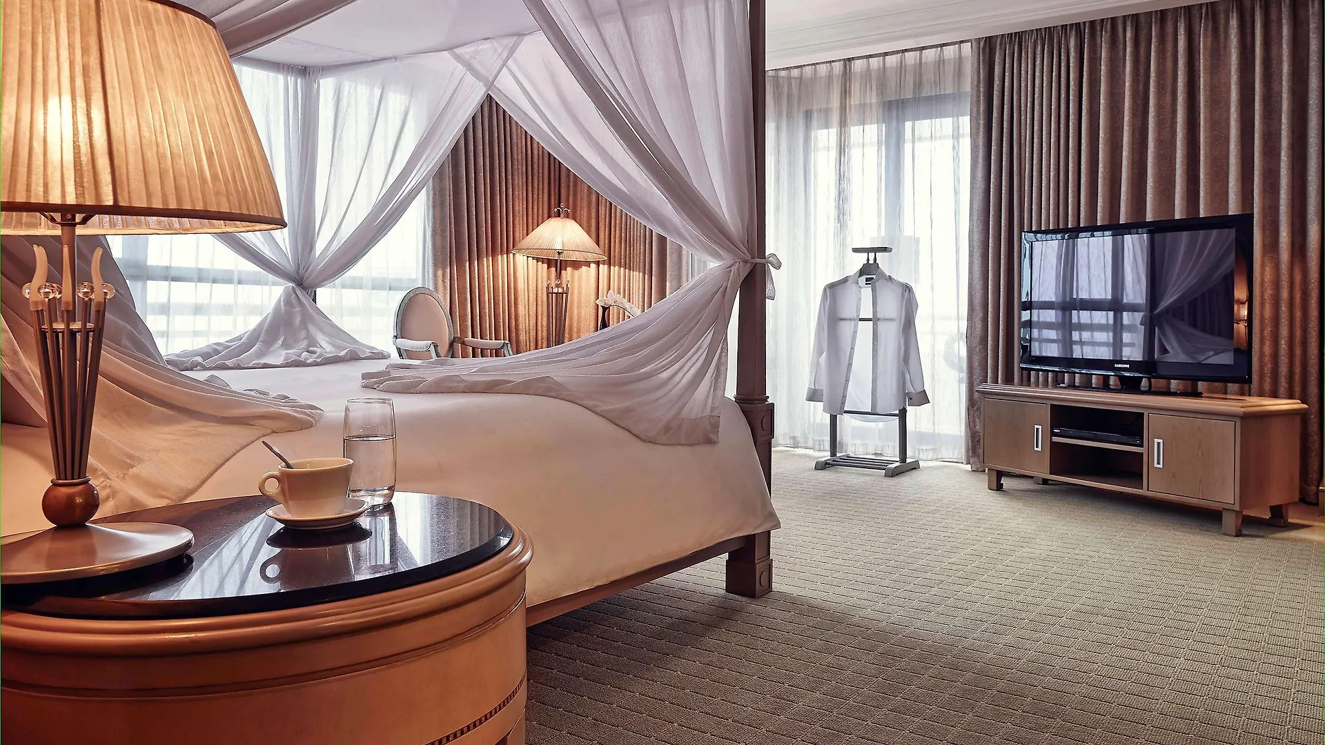 Отель Sofitel Saigon Plaza Хошимин Вьетнам