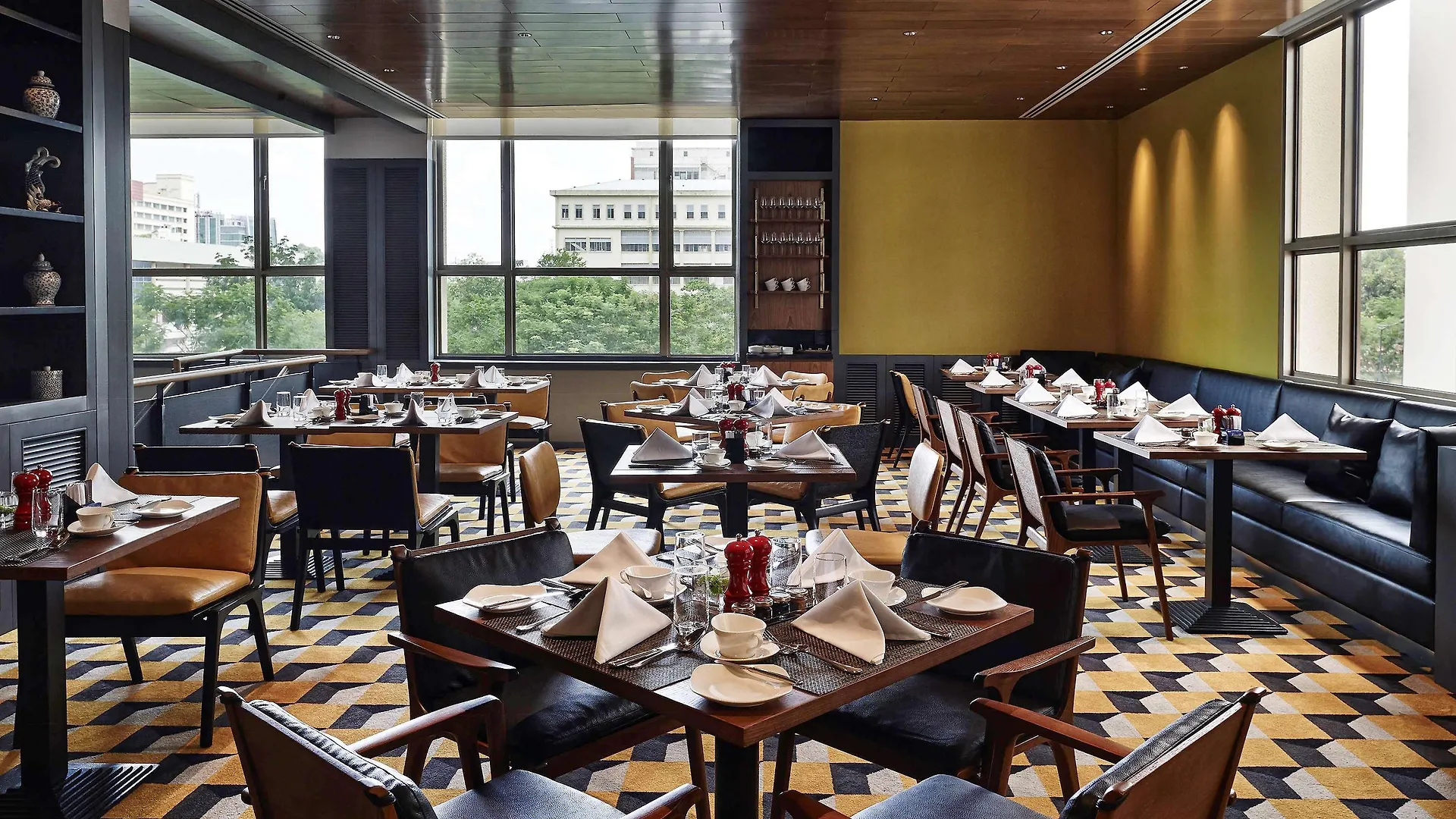 Отель Sofitel Saigon Plaza Хошимин