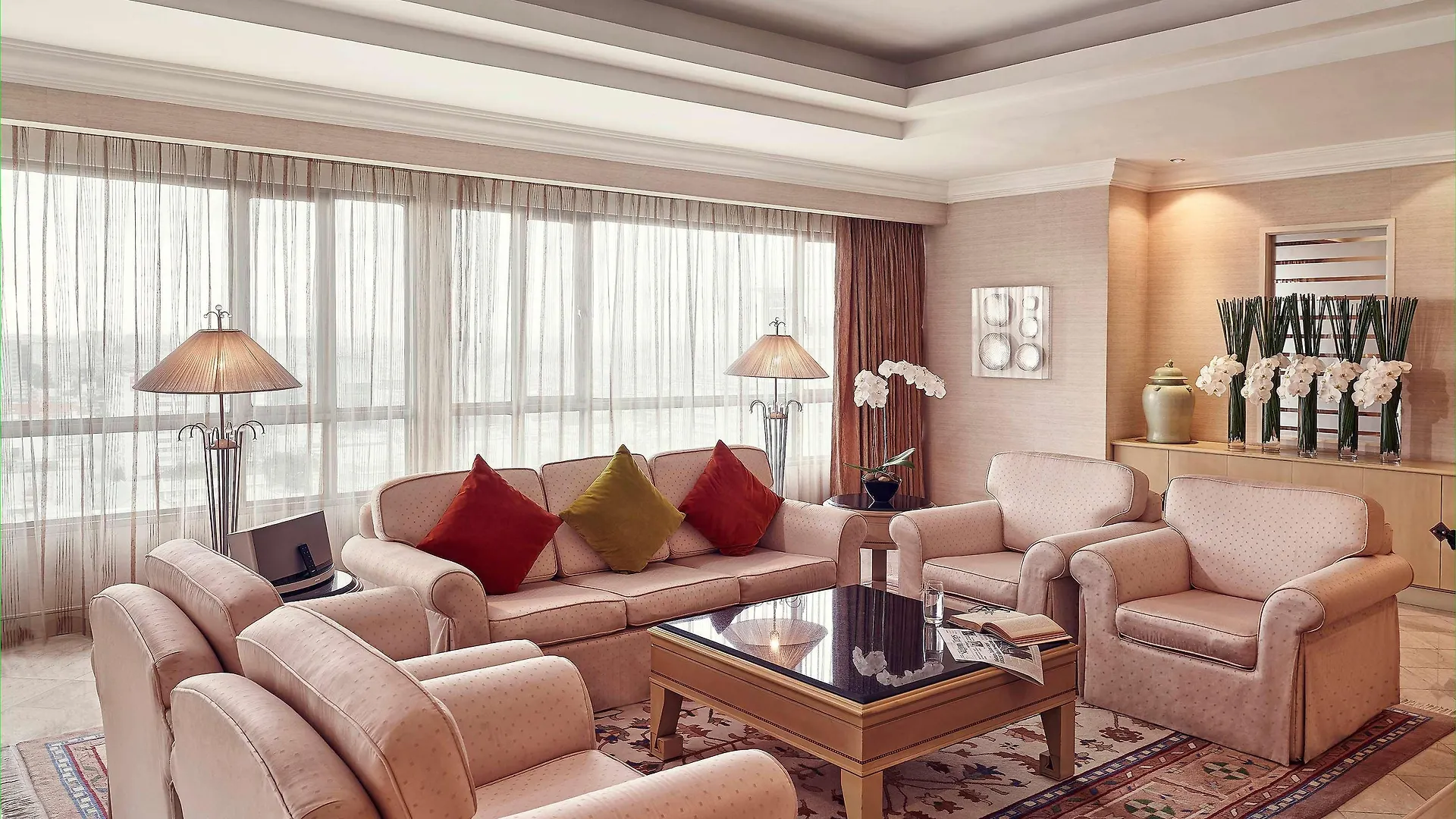 Отель Sofitel Saigon Plaza Хошимин
