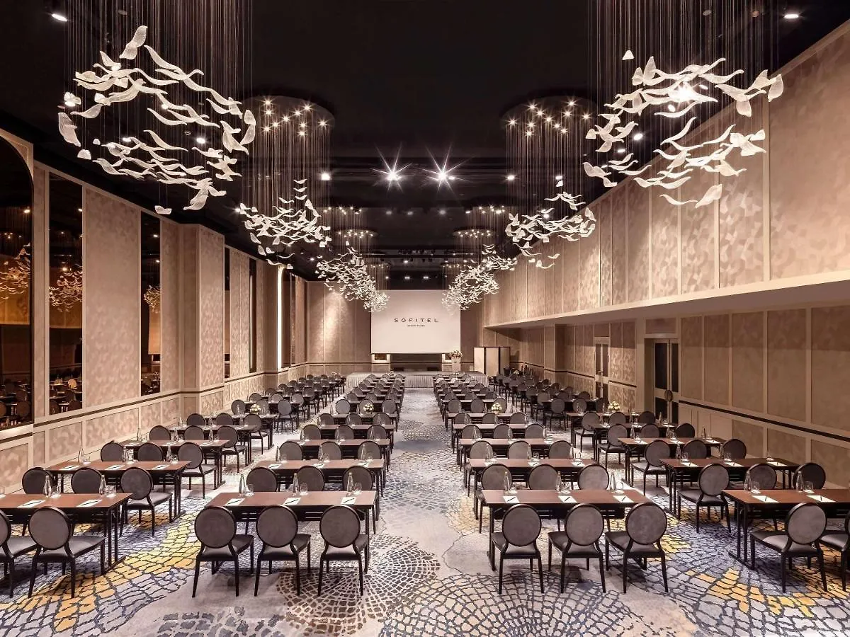 Отель Sofitel Saigon Plaza Хошимин 5*,  Вьетнам